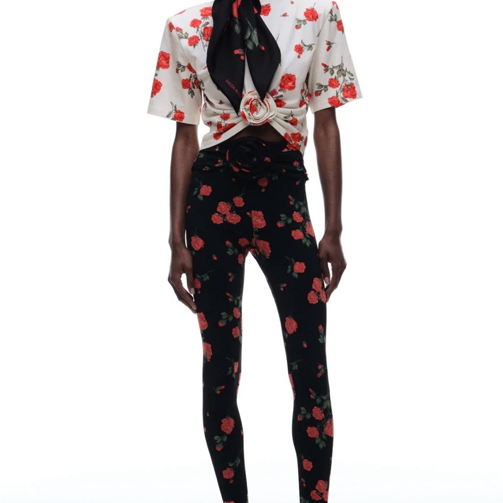 Black and Red Strawberry Print Leggings